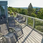 Luxury Treetop Villa Panoramic City Views And Direct Tram To Norway Cup Feriehus *