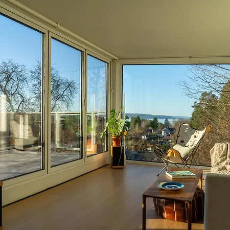 Luxury Treetop Panoramic Views And Direct Tram To Norway Cup Сasa de vacaciones Oslo