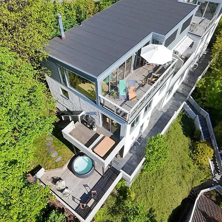 Сasa de vacaciones Luxury Treetop Villa-style Panoramic Views