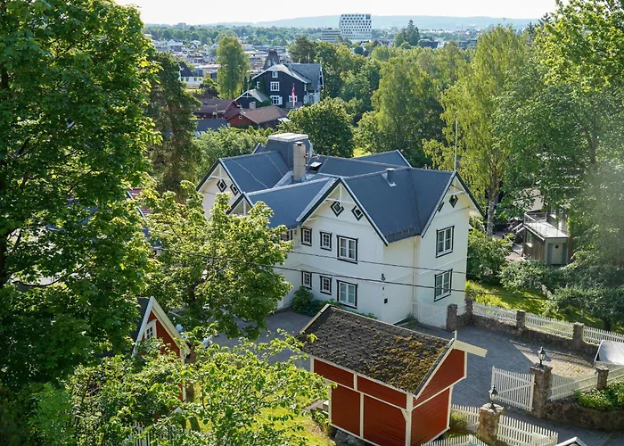 Spacious 185Sqm Villa-Style Home With Treetop Views & Jacuzzi