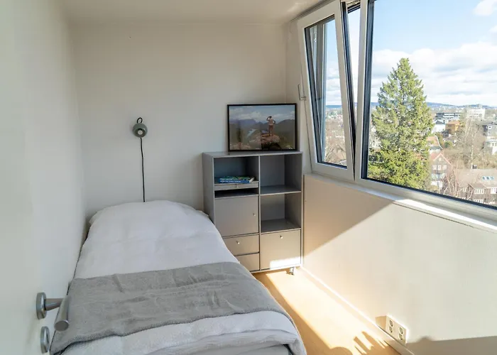 Spacious 190sqm Villa-style With Treetop Views & Jacuzzi * Oslo