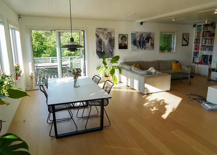 Spacious 185Sqm Villa-Style Home With Treetop Views & Jacuzzi Oslo